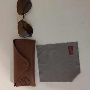 Ray-Ban Aviator Sunglasses (large)